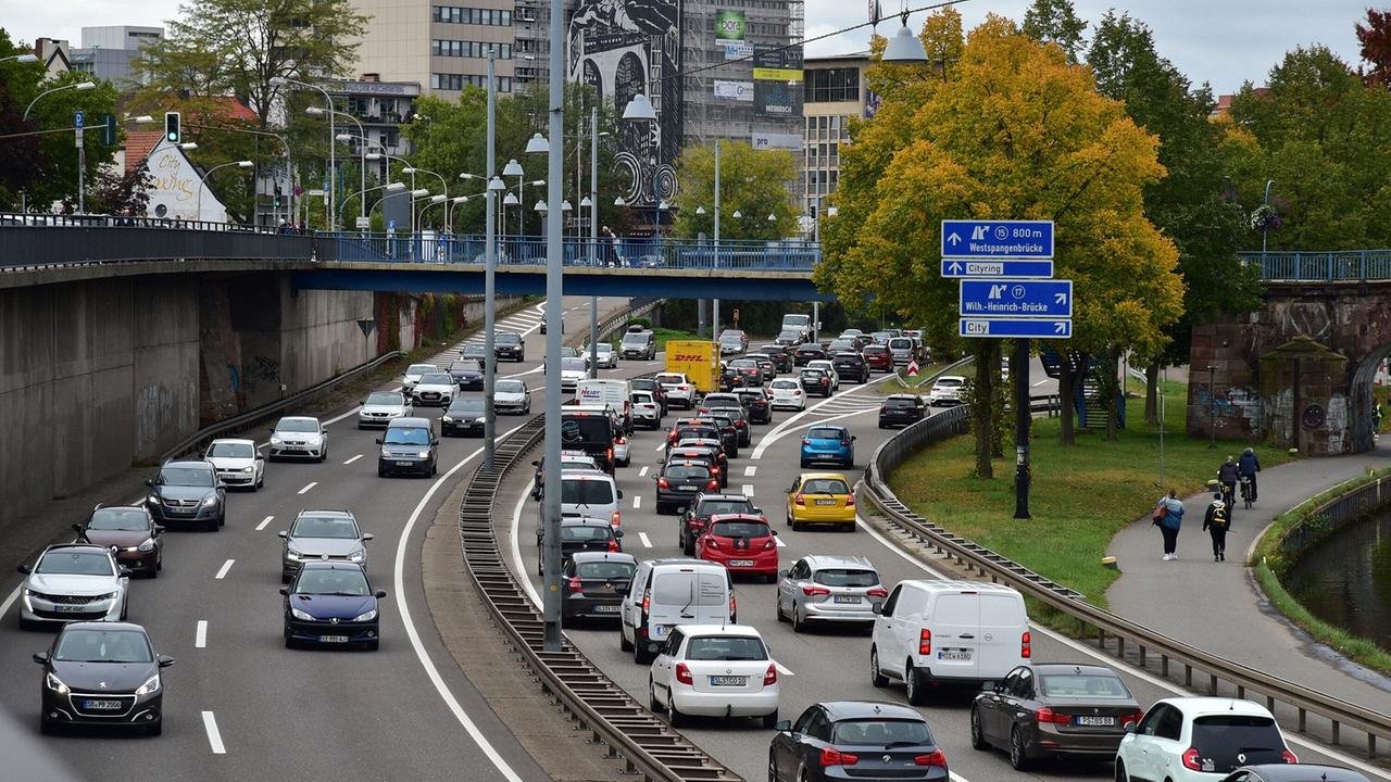 Weniger Menschen pendeln zum Arbeiten ins Saarland