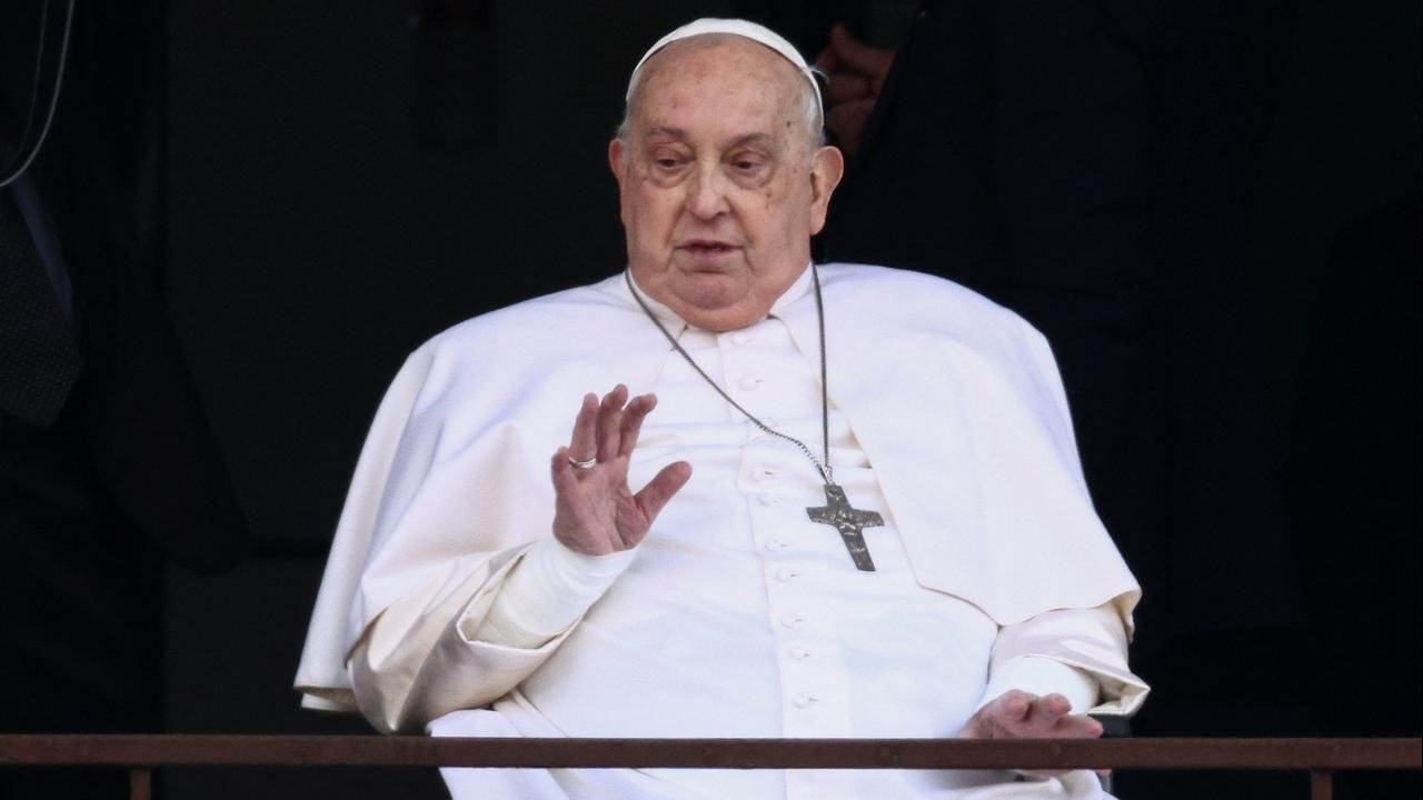 Papst zeigt sich wieder der Öffentlichkeit
