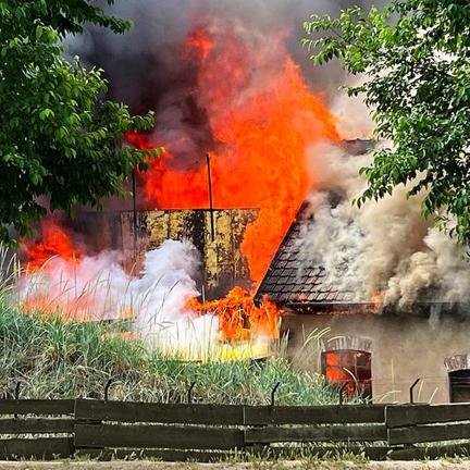 Mehrere Verletzte bei Brand in Karls Erlebnis-Dorf