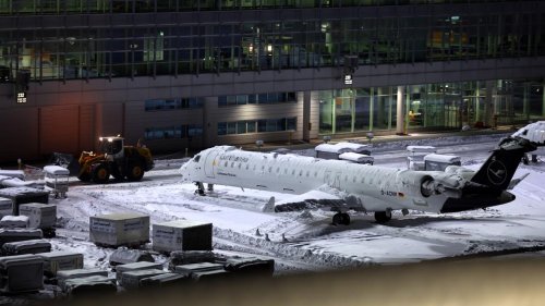 Flughafen München nimmt Betrieb wieder auf