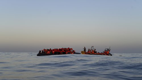 Italien lässt 281 Migranten an Land