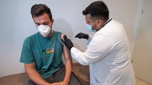 Erstmals genügend Impfstoff für Arztpraxen