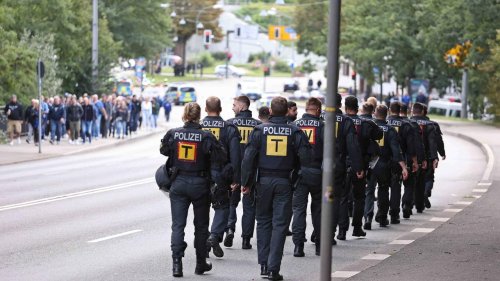 Sicherheitsmaßnahmen und Straßensperrungen wegen FCS-Spiel gegen Dresden