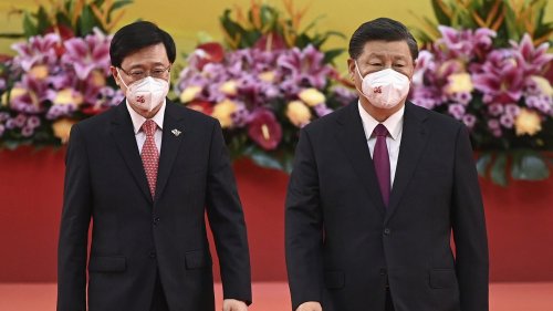 Hongkongs neuer Regierungschef vereidigt