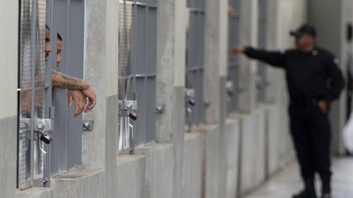 Bukele bietet Venezuela Gefangenenaustausch an