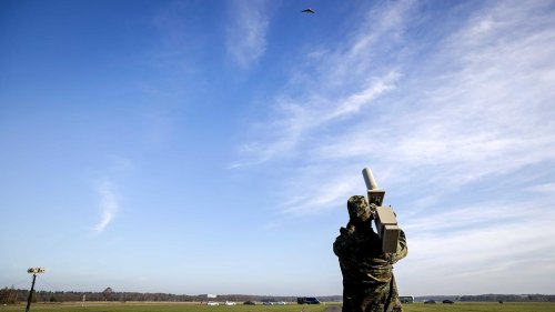 Fast 450 Drohnen über Bundeswehrstandorten gesichtet