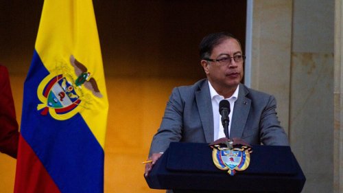 Gewalt in Kolumbien: Präsident kündigt Feuerpause mit Paramilitärs auf