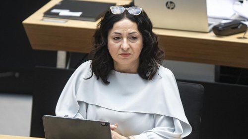 Bewährungsstrafe wegen Bestechlichkeit: Berlins Ex-Senatorin Kalayci akzeptiert Verurteilung nicht