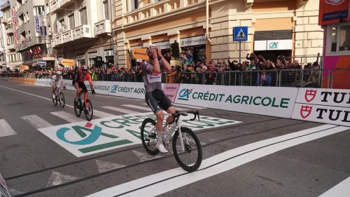 116. Mailand-Sanremo: Pogacar verzweifelt an van der Poel: „Kann nicht zaubern“