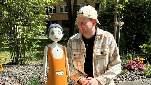 „Willi nimmt niemandem den Job weg“: Sozialer Roboter hilft gegen Einsamkeit in Berliner Pflegeheim