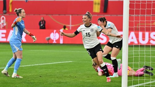 Sieg in der Nations League : DFB-Frauen feiern 6:1 nach Stotterstart gegen Schottland