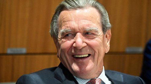Brief an U-Ausschuss in Schwerin: Schröder hält Nord Stream 2 für Gas aus Russland immer noch für nötig