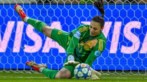 Champions League: Comeback von Grohs nach Krebs-Pause: Bayern unterliegen Lyon