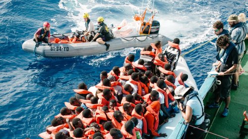 Vor griechischer Halbinsel: 56 Flüchtende im Mittelmeer aus Seenot gerettet