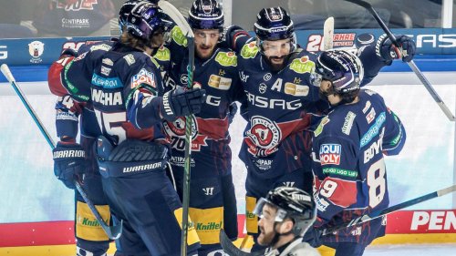 DEL-Playoff-Finale: Köln nicht konkurrenzfähig: Berlin wieder Eishockey-Meister