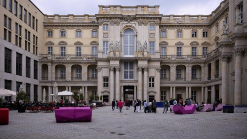 Koloniale Aufarbeitung im Humboldt-Forum: Wer darf hier Vermittlungsarbeit machen?