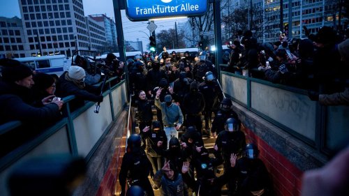 Route führt mitten durch Friedrichshain : Berlin steht vor größter Neonazi-Demo seit Jahren