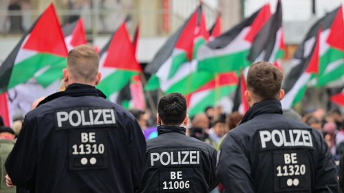 Nahost-Konflikt: Propalästinensische Demonstration zum Gedenktag Nakba
