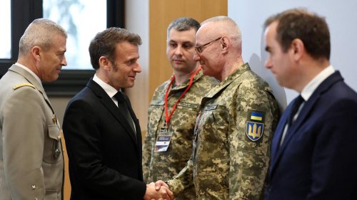 Französischer Medienzar macht Stimmung für Putin: Macron wird zum „Kriegstreiber“ erklärt