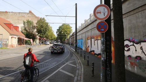 Mehr Sicherheit für Radfahrende: Gefahrenstelle Gleiskurve in Babelsberg neu gestaltet