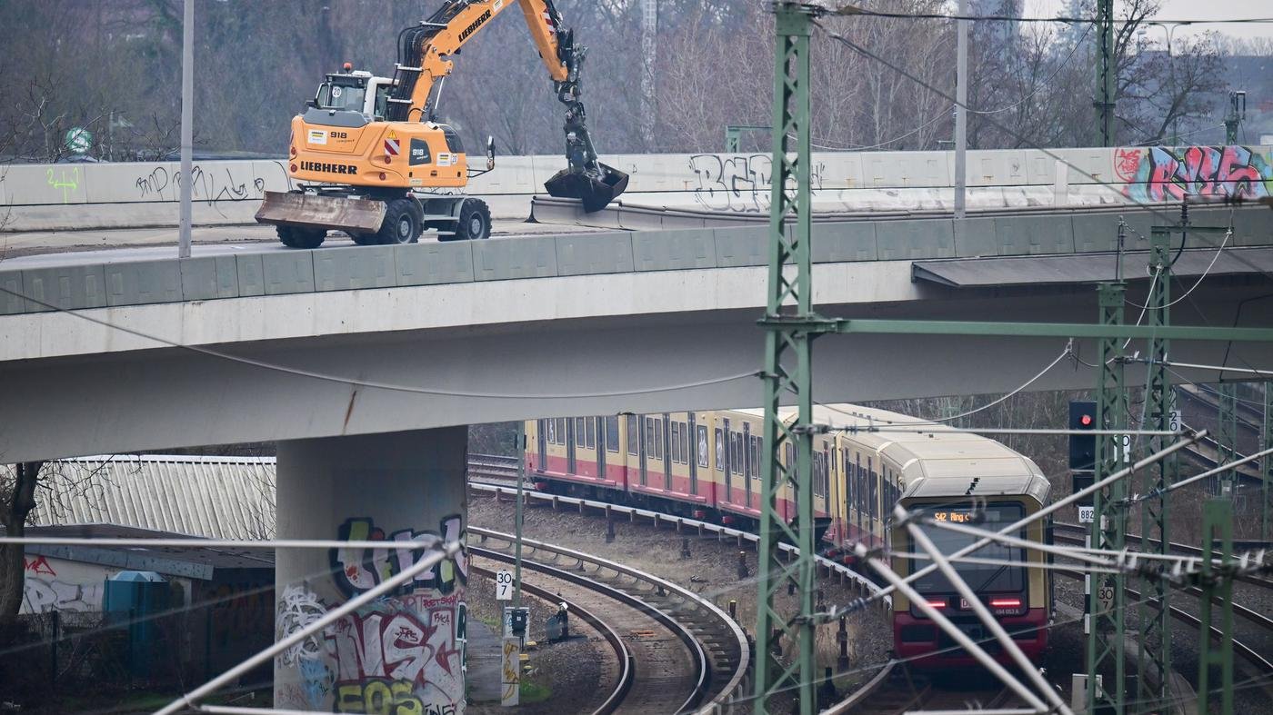 Gesperrte A100-Brücke in Berlin: S-Bahn-Verkehr wird unterbrochen