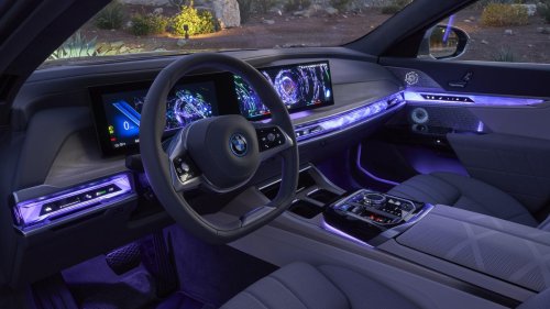 Hände weg vom Lenkrad: BMW-Fahrer können bald während der Fahrt Videos gucken