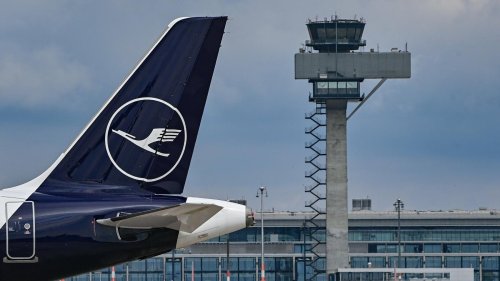 Lufthansa eröffnet zwei Lounges am BER: Am Wasserdampfkamin „entspannt arbeiten“