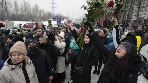 Kommt nun die Festnahmewelle?: Russlands Polizei verhaftet Teilnehmer von Nawalny-Beerdigung