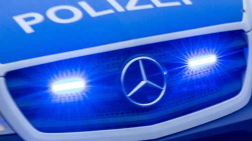 Geld und Zigaretten erbeutet: Späti-Inhaber in Hellersdorf mit Messer überfallen