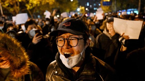 Striktes Vorgehen gegen Unruhen in China: Regierung hält Proteste mit massiver Polizeipräsenz klein