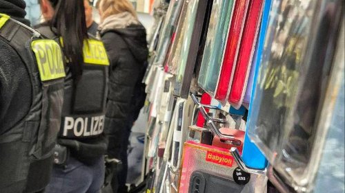 Verstöße in ganzer Bandbreite: Polizei stellt mehr als 30 mutmaßliche Vergehen bei Schwerpunktaktion in Berlin-Neukölln fest