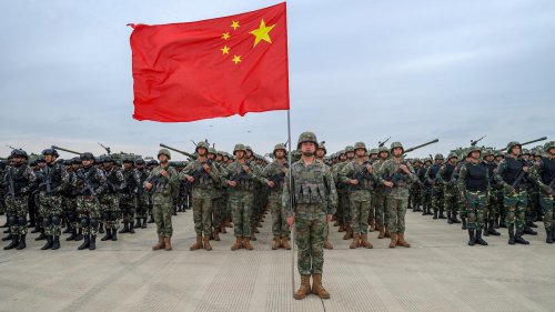 Jetzt auch noch mit Sturmgewehren?: China unterstützt Russland immer deutlicher – Alarmstimmung in Kiew