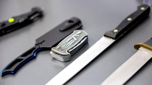 Ab Montag: Pistolen, Messer und Eispickel auf Bahnhöfen verboten
