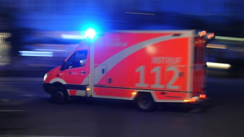 Feuer in Treppenhaus ausgebrochen: Kind bei Brand in Berliner Gemeinschaftsunterkunft verletzt