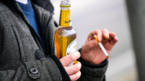 Trinken und Rauchen: Suchtbericht: Deutschland hat ein Alkohol- und Tabakproblem