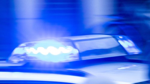Angriff in Drogerie in Berlin-Marienfelde: Frau geschlagen und an Kopftuch zu Boden gezerrt