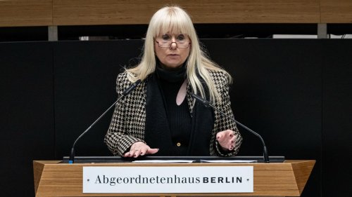 „Ich habe die Freilassung des Verdächtigen hinterfragt“: Berlins Innensenatorin erschüttert über verletzten Neuköllner Polizisten