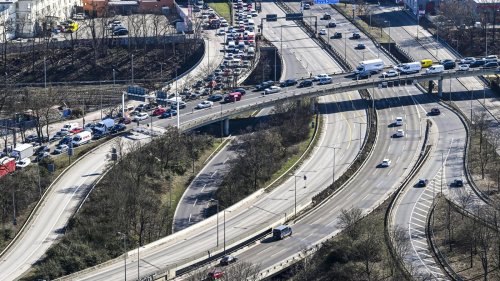 „Endlose Hupkonzerte und die Luft völlig verpestet“: Wie Tagesspiegel-Leser auf das Verkehrschaos im Berliner Westen blicken