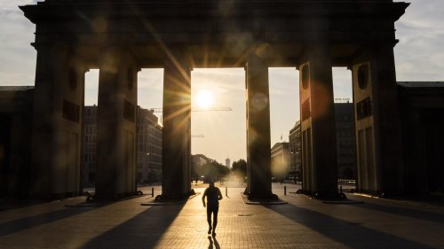 Bis zu 29 Grad in Berlin und Brandenburg: Sonne am Montag – zunehmende Bewölkung am Feiertag