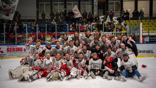 Nach 4:1-Erfolg in Chemnitz: FASS Berlin ist Regionalliga-Meister im Eishockey