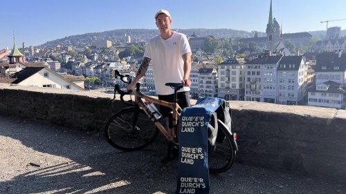 Queere Spendenaktion auf zwei Rädern: Schauspieler Brix Schaumburg fährt „die längste Pride der Welt“