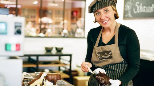 Schokoladenmanufaktur in der Lausitz: 65 Sorten Pralinen und Osterhasen, die „Knack“ machen – eine belgische Chocolatière setzt auf Handarbeit