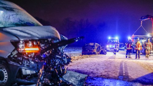 Größeres Chaos bleibt aus: Glatteis und Schnee sorgen für zahlreiche Unfälle