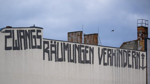 Mit der Miete in Rückstand geraten: Fast 2000 Zwangsräumungen in Berlin im Jahr 2022