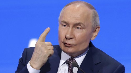 „Bereit, ein Jahrhundert lang Krieg zu führen“: Kreml geht angeblich nicht von einem schnellen Ukraine-Frieden aus