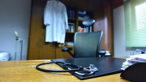 „Sonst gehen Beiträge durch die Decke“: Krankenkassen fordern von Warken „Akuttherapie“ gegen finanzielle Notlage