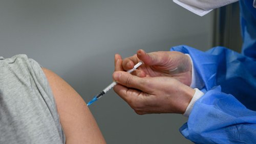 Medizin: Zweimal Piks im gleichen Arm: Bessere Wirkung bei Impfungen