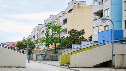 Clan-Razzia in Berlin-Neukölln: Zwei Festnahmen in der High-Deck-Siedlung