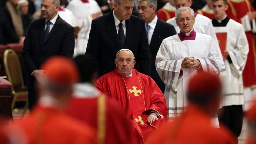 Um sich gesundheitlich zu schonen: Papst verzichtet kurzfristig auf Teilnahme an Karfreitagsprozession im Kolosseum