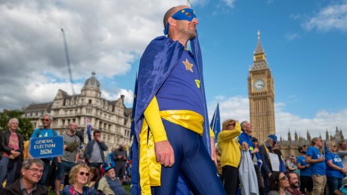 „We want our star back!“: Brexit-Gegner protestieren in London für EU-Wiederbeitritt von Großbritannien
